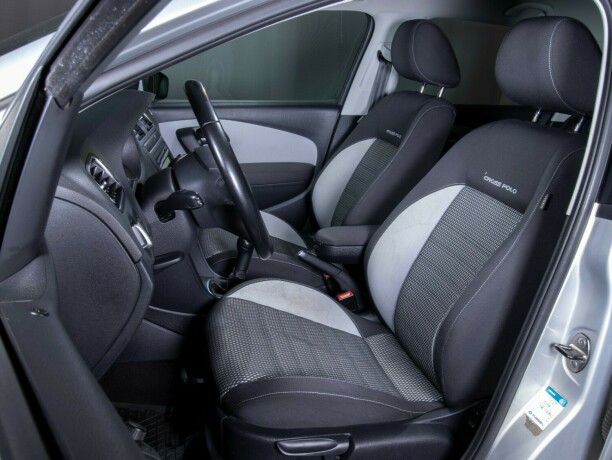volkswagen-polo-diesel-2012-big-36