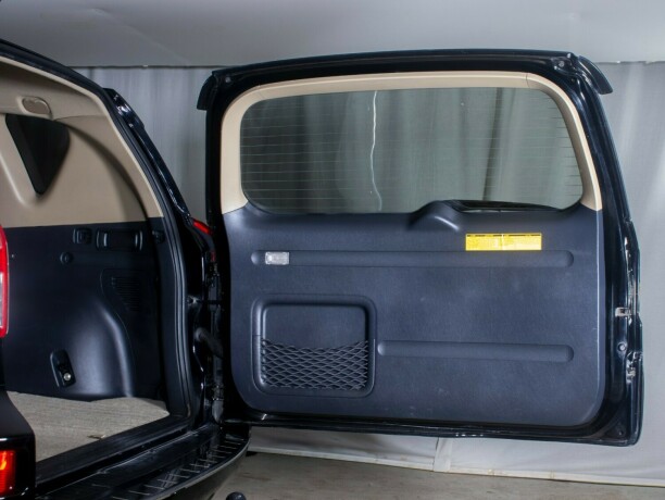 toyota-rav4-bensin-2010-big-11