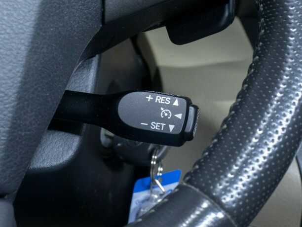 toyota-rav4-bensin-2010-big-29