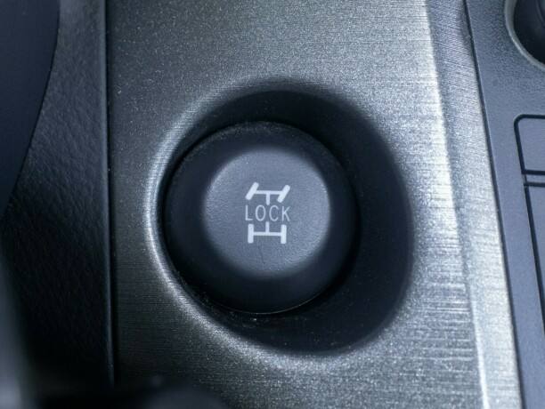 toyota-rav4-bensin-2010-big-30