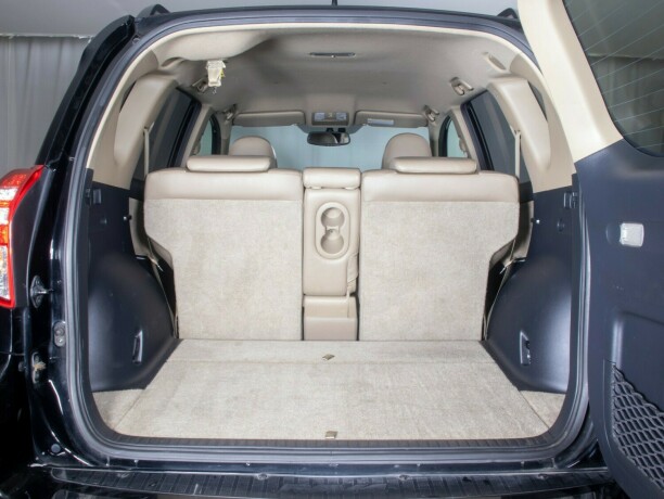 toyota-rav4-bensin-2010-big-12