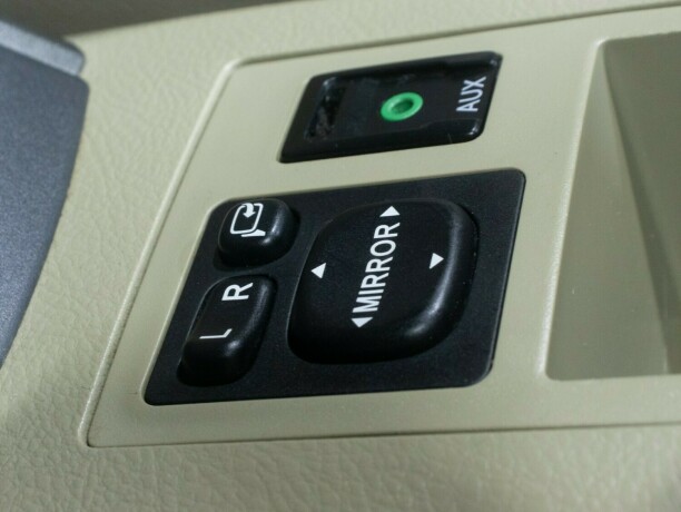 toyota-rav4-bensin-2010-big-34