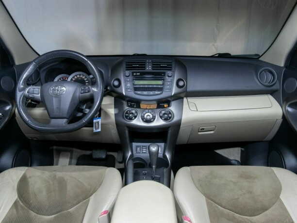 toyota-rav4-bensin-2010-big-38
