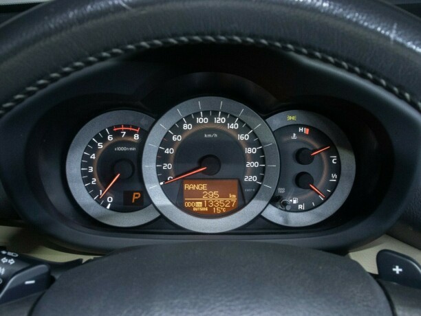 toyota-rav4-bensin-2010-big-25