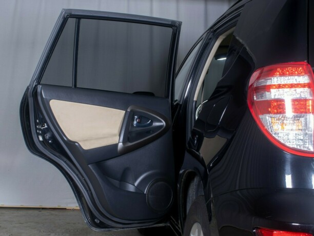 toyota-rav4-bensin-2010-big-20
