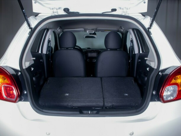 mitsubishi-space-star-bensin-2014-big-14