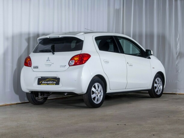 mitsubishi-space-star-bensin-2014-big-6