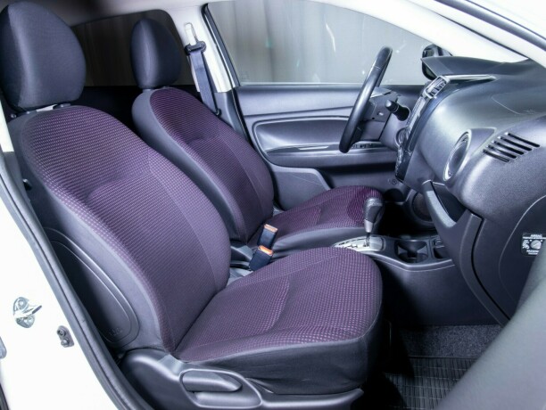 mitsubishi-space-star-bensin-2014-big-45