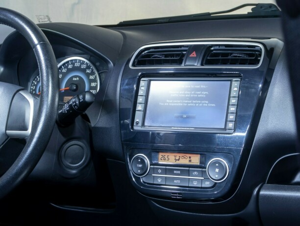 mitsubishi-space-star-bensin-2014-big-19