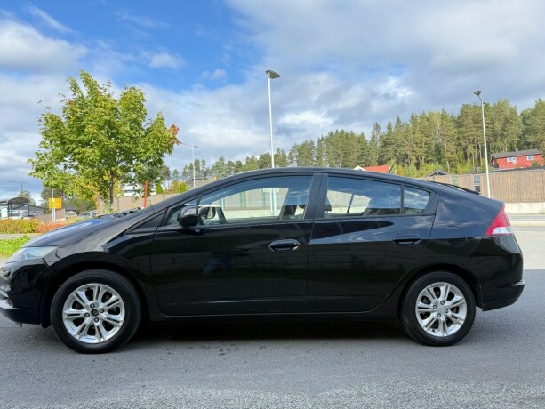 honda-insight-bensin-2009-big-1