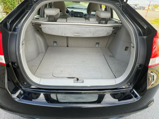 honda-insight-bensin-2009-big-14
