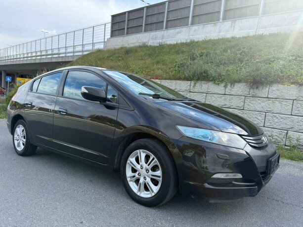 honda-insight-bensin-2009-big-6