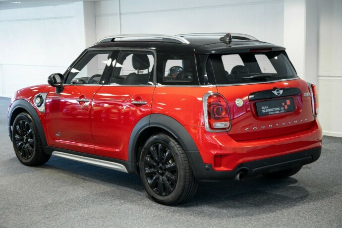 mini-countryman-elektrisitetbensin-2017-big-1