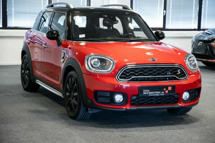 mini-countryman-elektrisitetbensin-2017-big-3