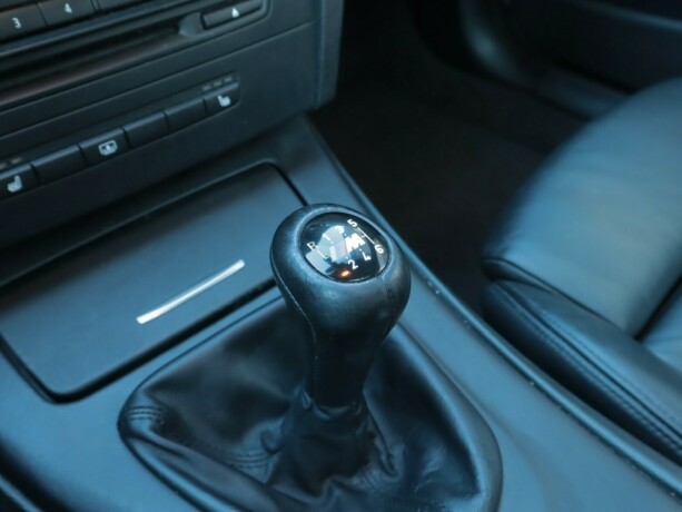 bmw-m3-bensin-2008-big-10