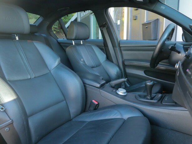 bmw-m3-bensin-2008-big-8