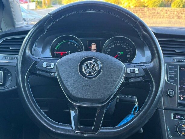 volkswagen-golf-elektrisitet-2015-big-12