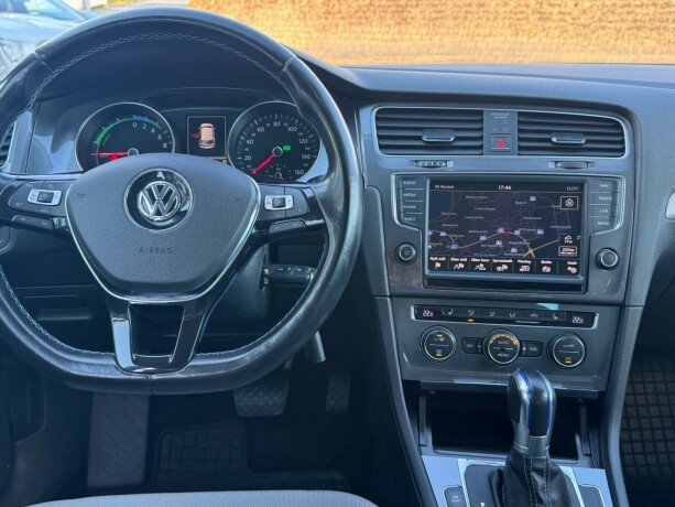 volkswagen-golf-elektrisitet-2015-big-7