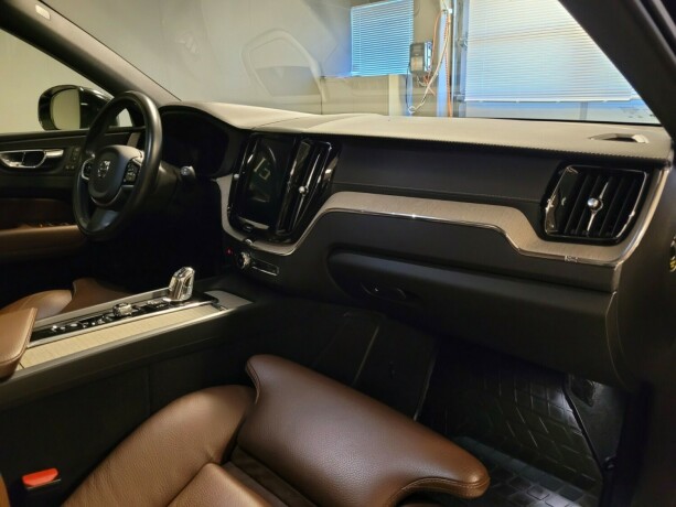 volvo-xc-60-elektrisitetbensin-2019-big-13