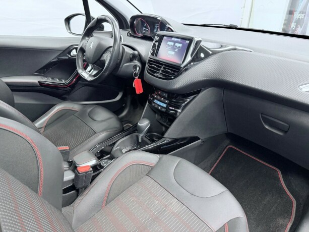 peugeot-2008-bensin-2016-big-14