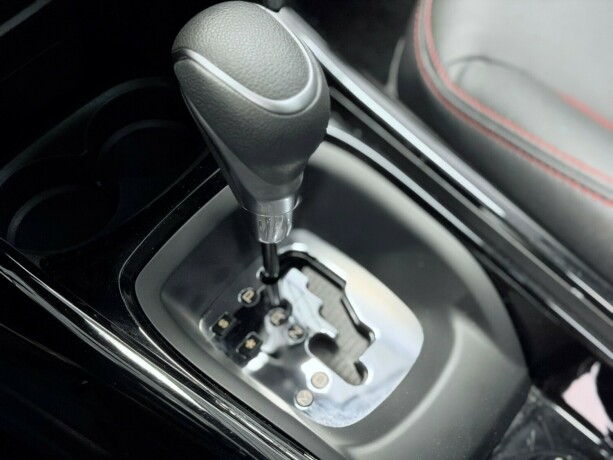 peugeot-2008-bensin-2016-big-20