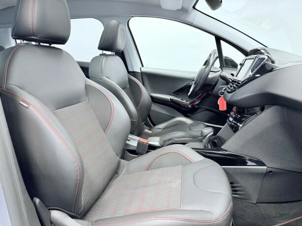 peugeot-2008-bensin-2016-big-15