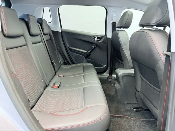 peugeot-2008-bensin-2016-big-17