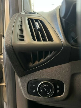 ford-transit-connect-diesel-2020-big-8