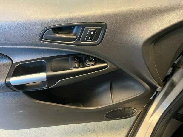 ford-transit-connect-diesel-2019-big-6