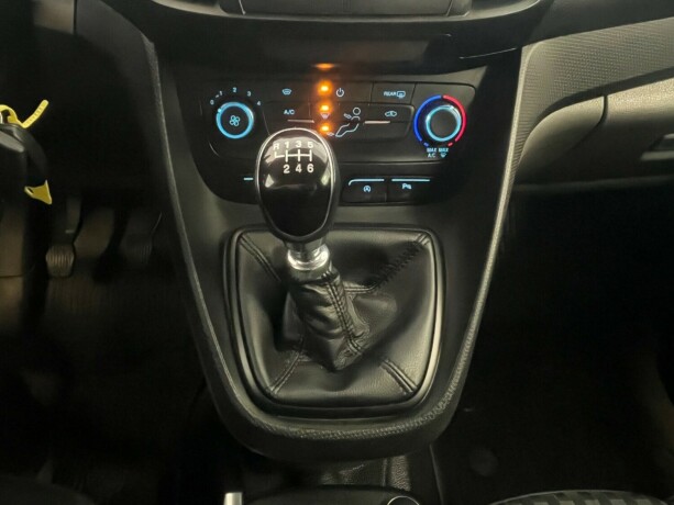 ford-transit-connect-diesel-2019-big-18