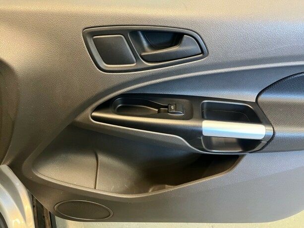 ford-transit-connect-diesel-2019-big-19