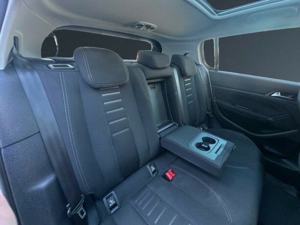 peugeot-308-diesel-2014-big-16