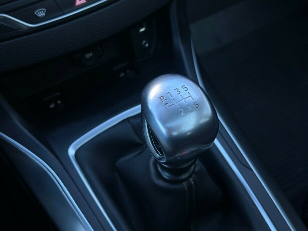 peugeot-308-diesel-2014-big-21