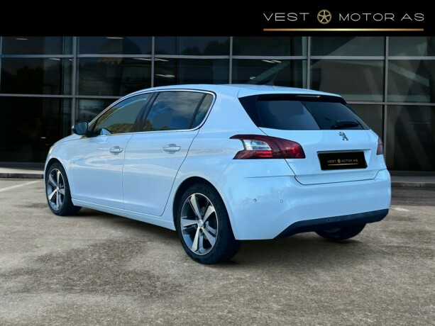 peugeot-308-diesel-2014-big-4