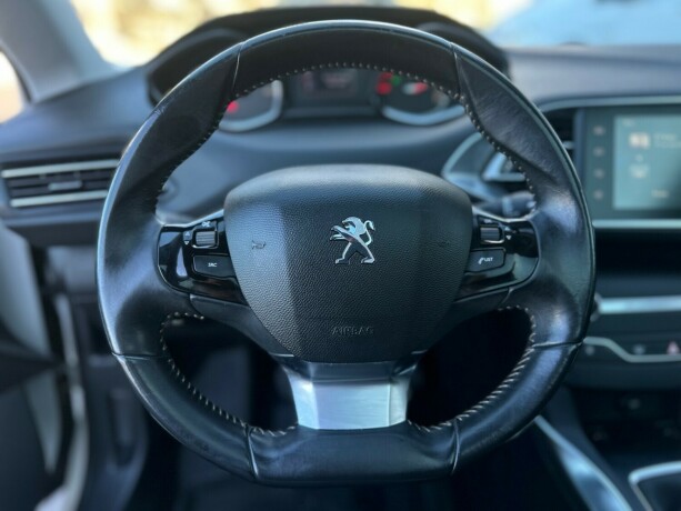 peugeot-308-diesel-2014-big-24