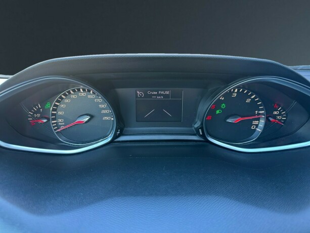 peugeot-308-diesel-2014-big-17