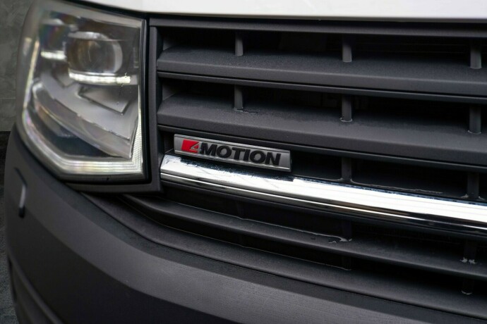 volkswagen-transporter-diesel-2019-big-5
