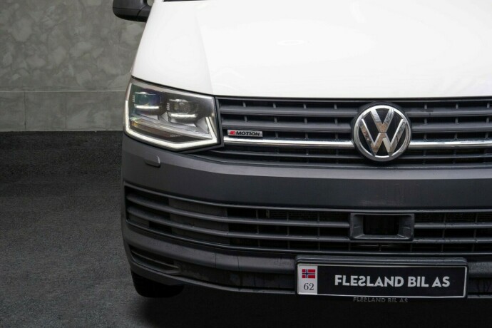 volkswagen-transporter-diesel-2019-big-7