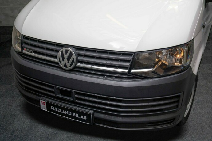 volkswagen-transporter-diesel-2018-big-3