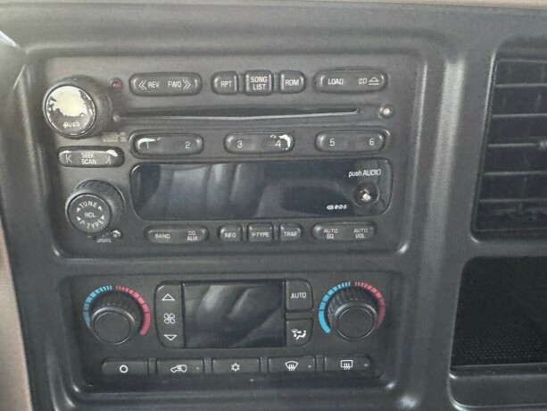 gmc-yukon-bensin-2003-big-16