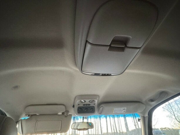 gmc-yukon-bensin-2003-big-21