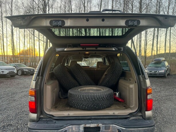 gmc-yukon-bensin-2003-big-10