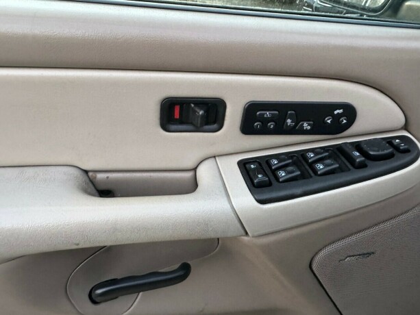 gmc-yukon-bensin-2003-big-18