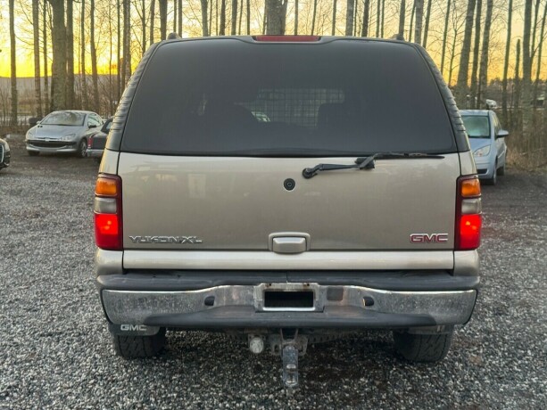 gmc-yukon-bensin-2003-big-5