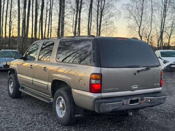 gmc-yukon-bensin-2003-big-4