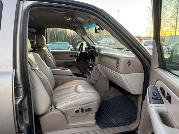 gmc-yukon-bensin-2003-big-13