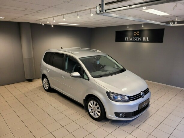 volkswagen-touran-diesel-2011-big-1