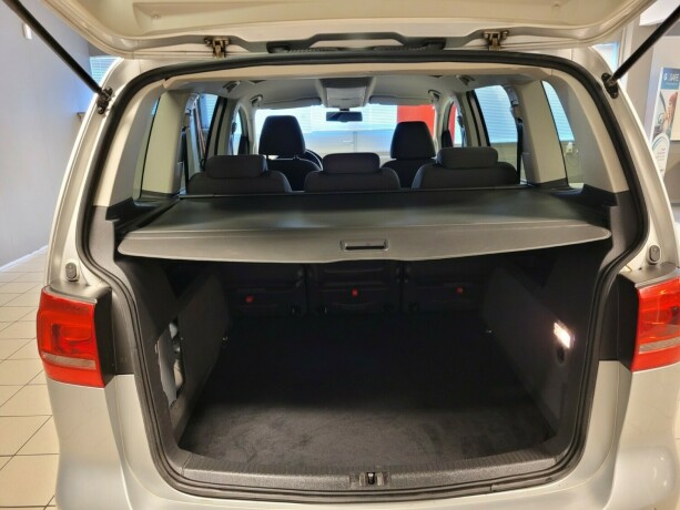 volkswagen-touran-diesel-2011-big-13