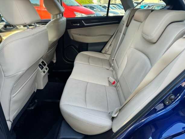 subaru-outback-bensin-2016-big-13