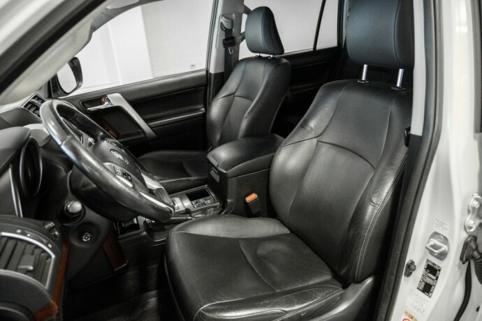toyota-land-cruiser-diesel-2014-big-4